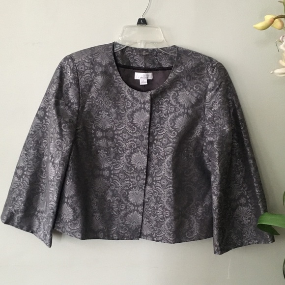 Robin Howe cropped jacket - Picture 2 of 8